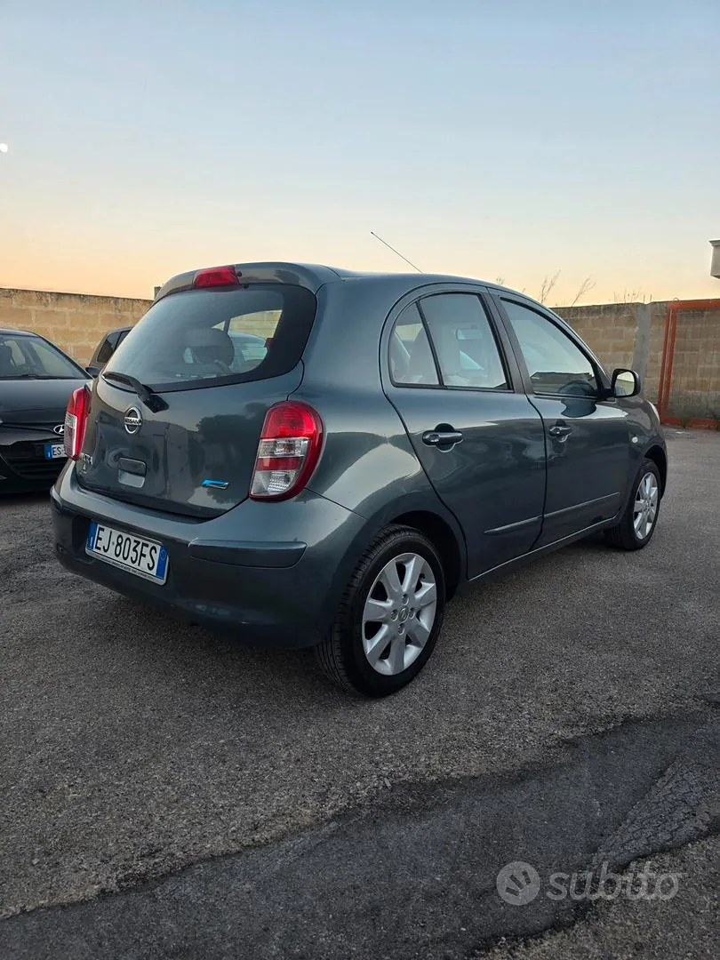 Nissan Micra 2011 photo 2