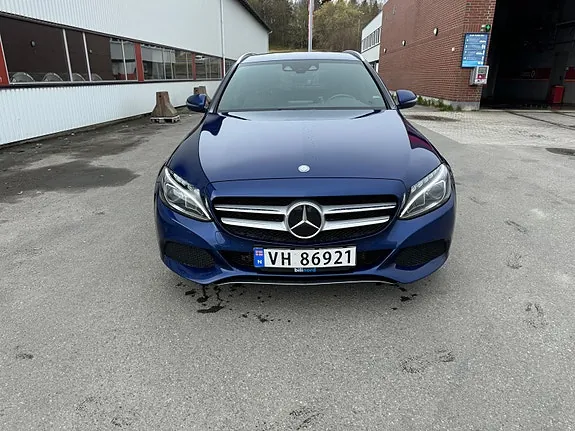 Mercedes-Benz C350 2017 photo 2