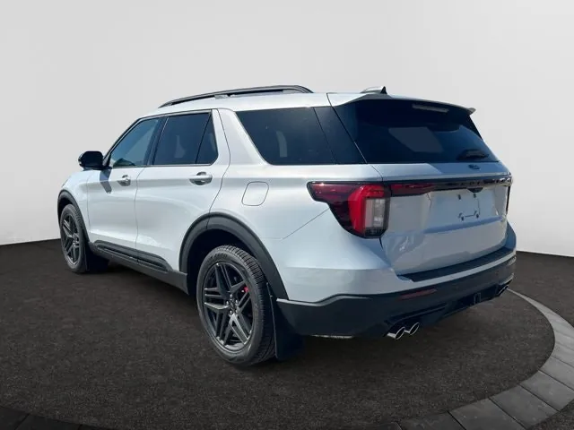Ford Explorer 2026 photo 3