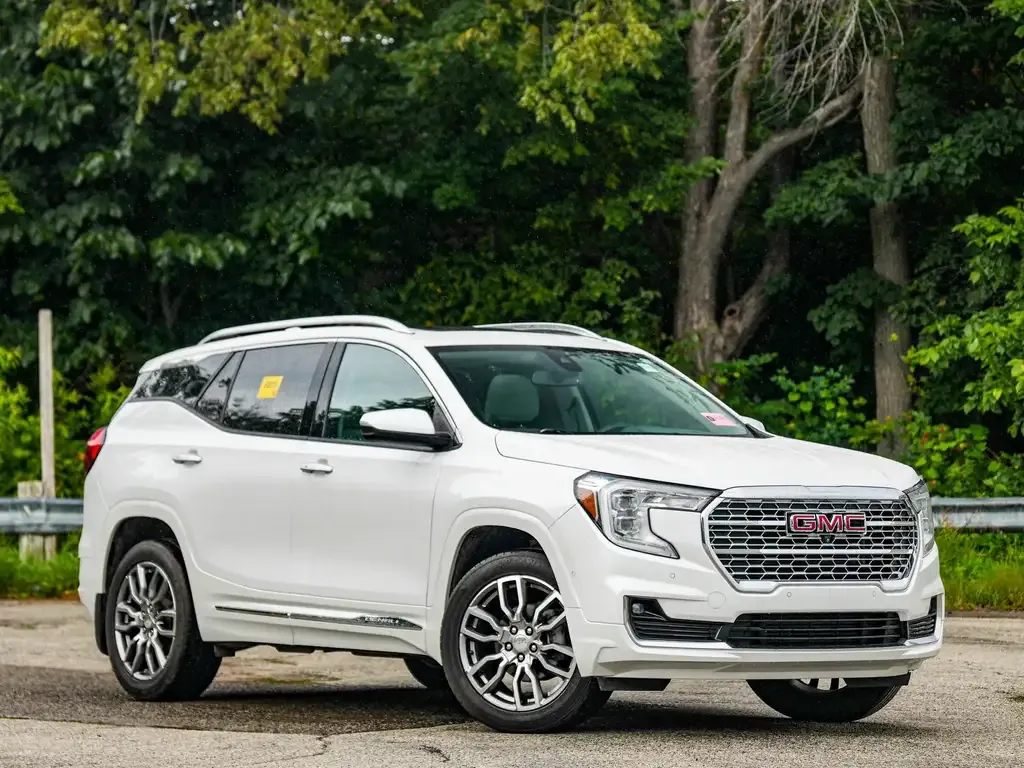 GMC Terrain 2022 photo 2