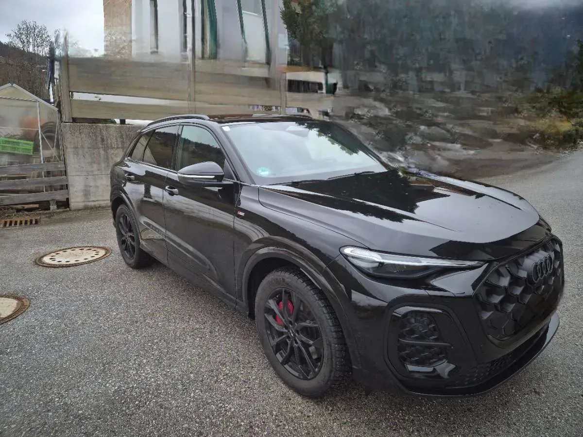 Audi Q5 2025 photo 2