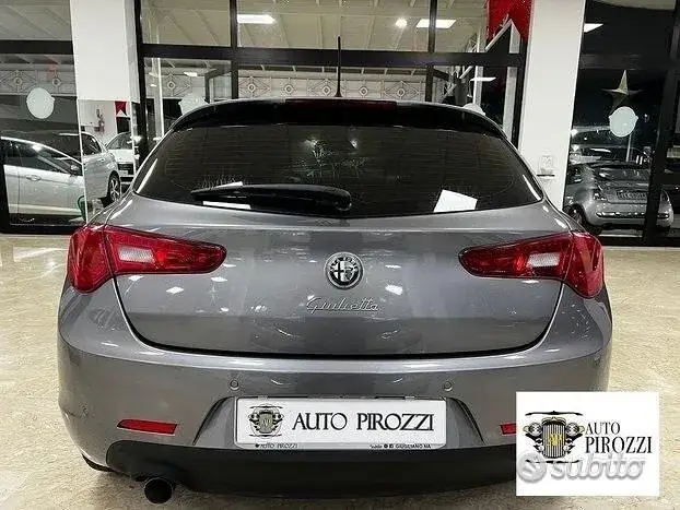 Alfa Romeo Giulietta 2015 photo 4
