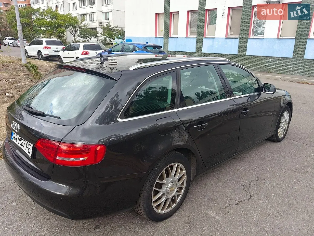 Audi A4 2010 photo 4