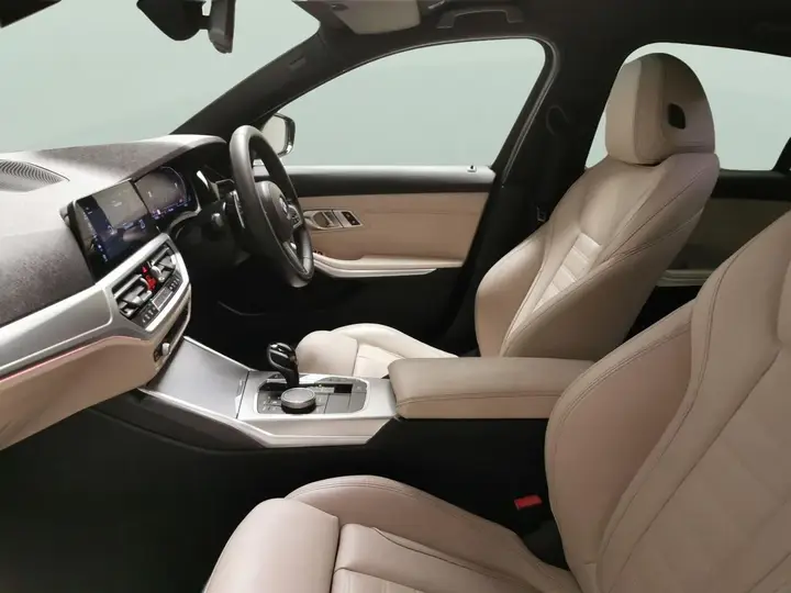 BMW 3 Series 2020 photo 4