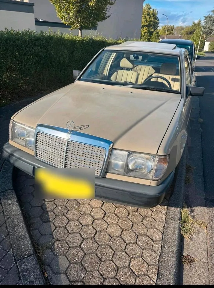 Mercedes-Benz W124