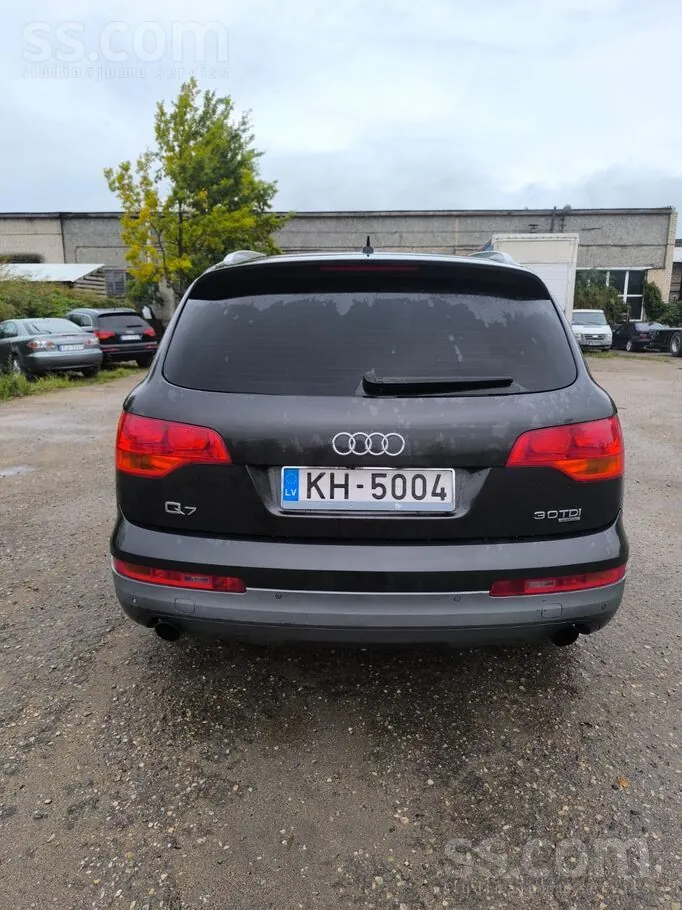 Audi Q7 2006 photo 2