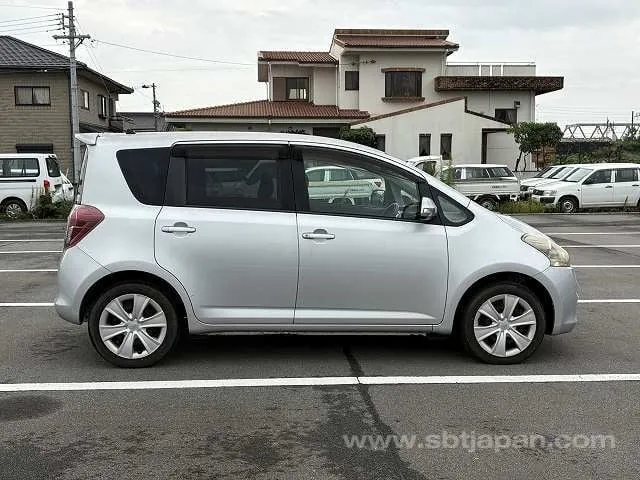 Toyota Ractis G 2009 photo 5