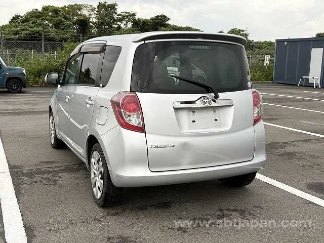 Toyota Ractis G 2009 photo 3