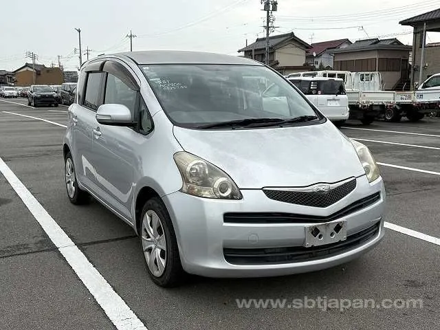 Toyota Ractis G