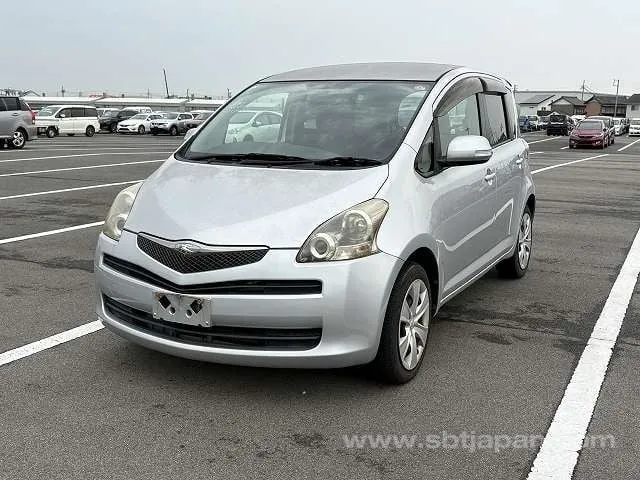 Toyota Ractis G 2009 photo 2