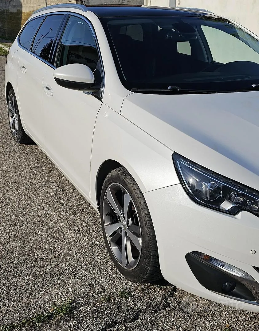 Peugeot 308 2016 photo 2