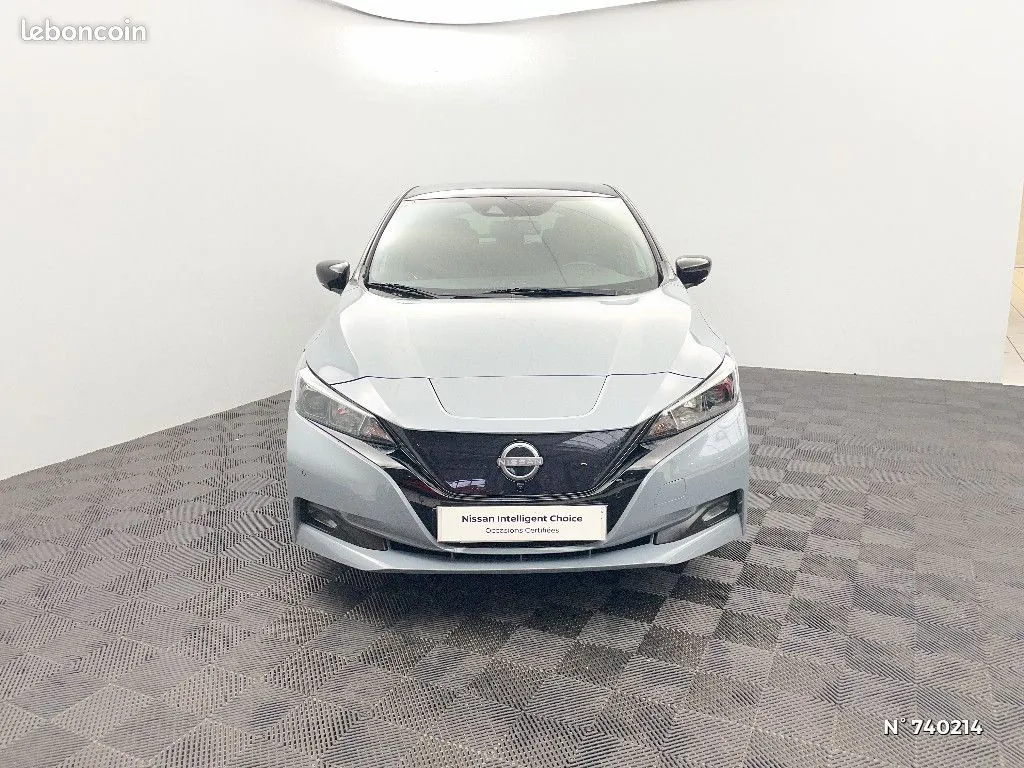 Nissan Leaf 2023 photo 2