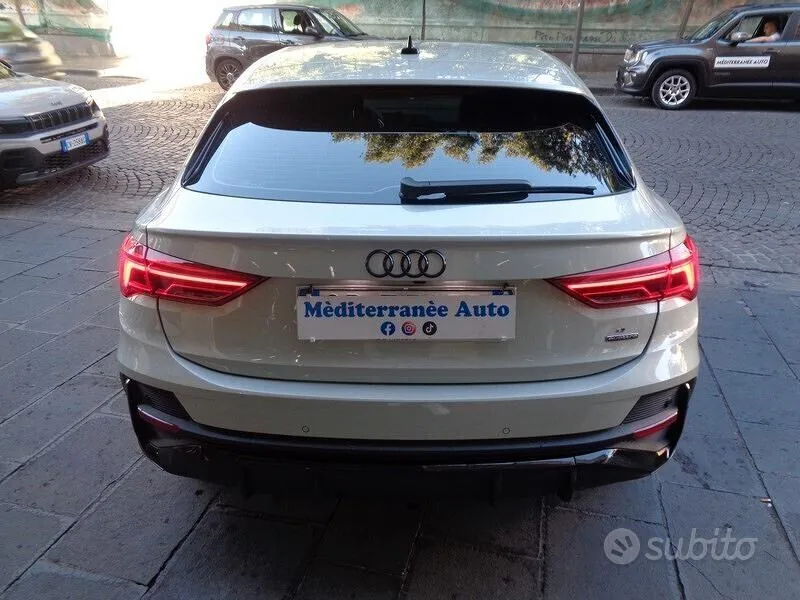 Audi Q3 2021 photo 2