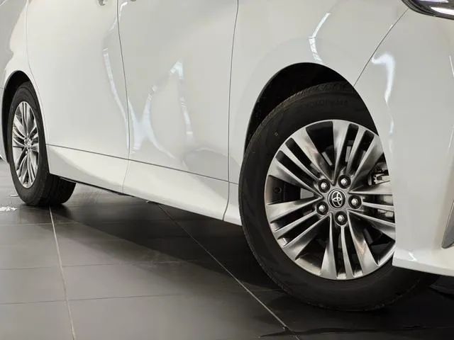 Toyota Alphard 2025 photo 5