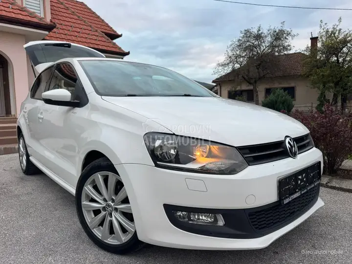 Volkswagen Polo 2011 photo 3