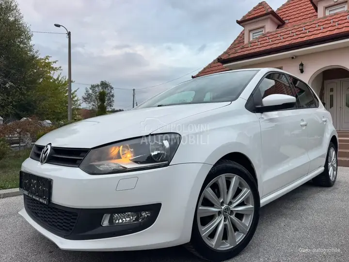Volkswagen Polo 2011 photo 2