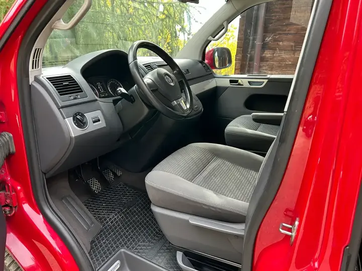 Volkswagen T5 Multivan 2010 photo 3