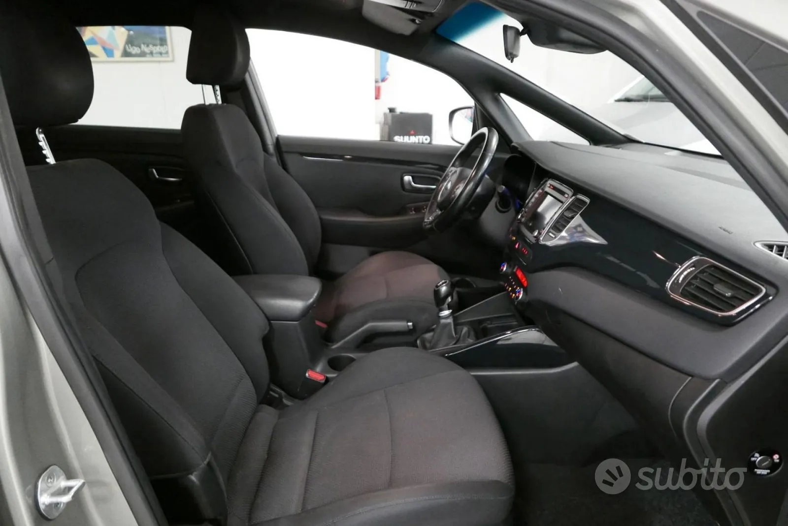 Kia Carens 2013 photo 4