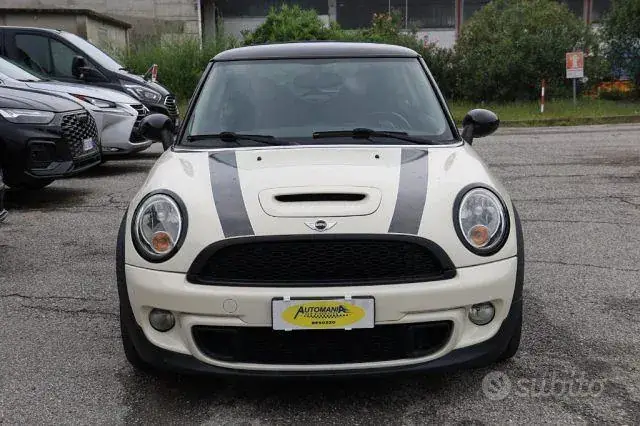 Mini Cooper S 2011 photo 2