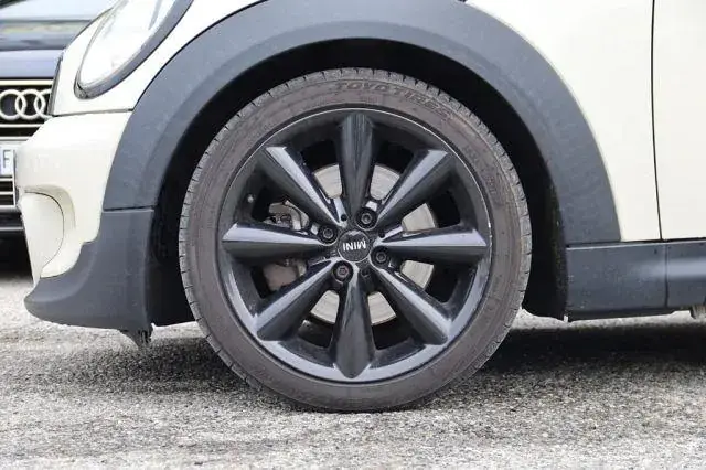Mini Cooper S 2011 photo 3