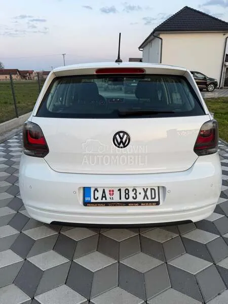 Volkswagen Polo 2011 photo 5