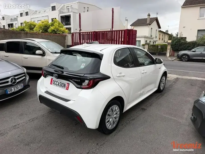 Toyota Yaris 2021 photo 2