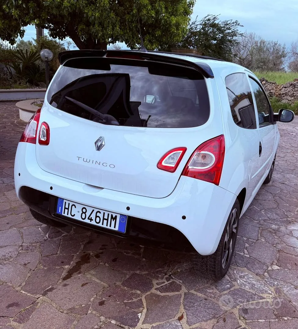 Renault Twingo 2012 photo 2
