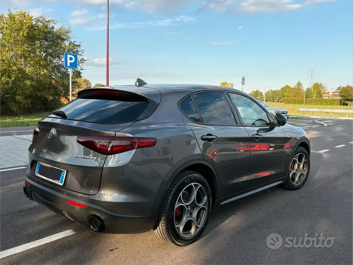 Alfa Romeo Stelvio 2022 photo 3