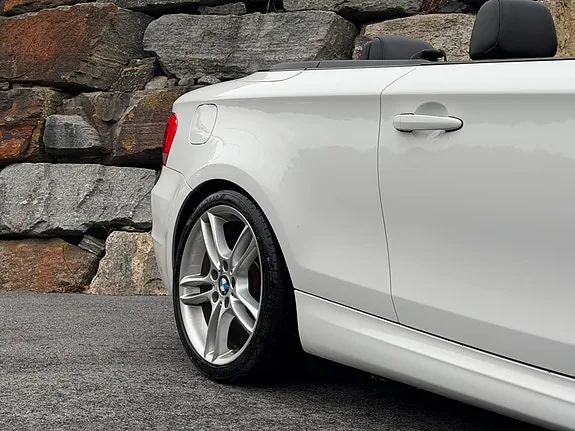BMW 118D 2011 photo 2