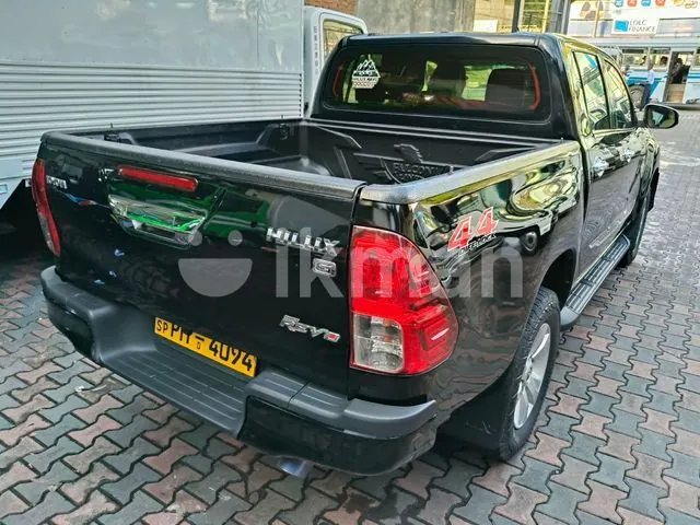 Toyota Hilux 2016 photo 4