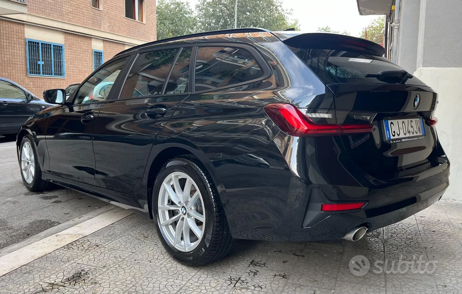 BMW 3 Series 2022 photo 4