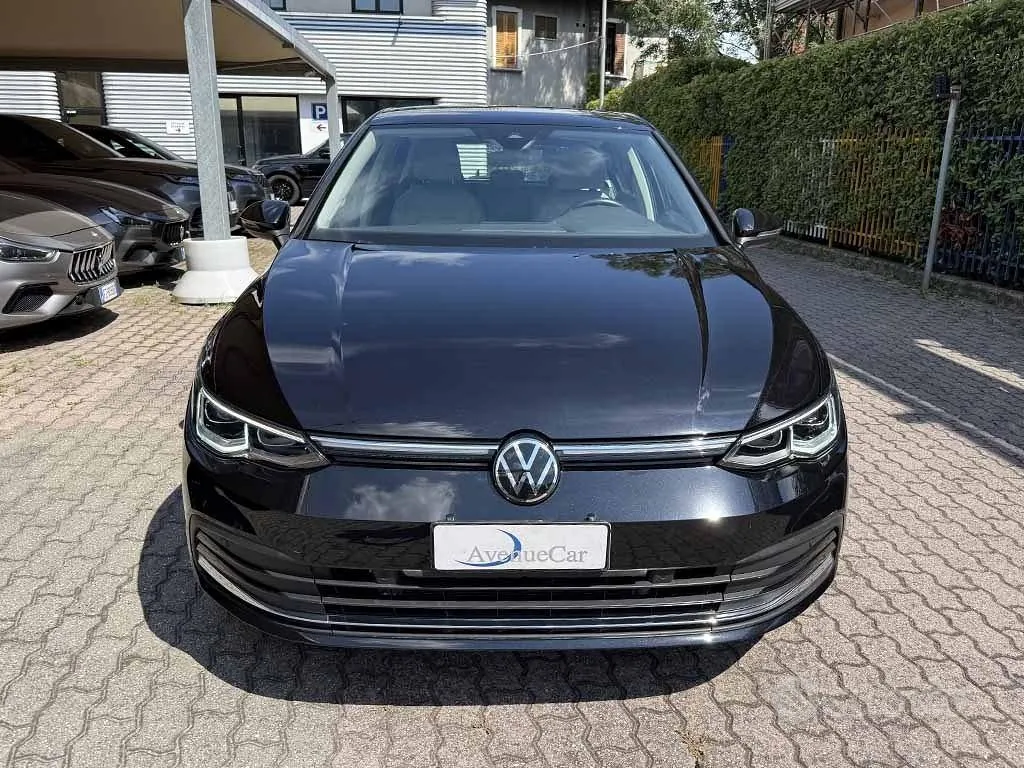 Volkswagen Golf 2022 photo 2
