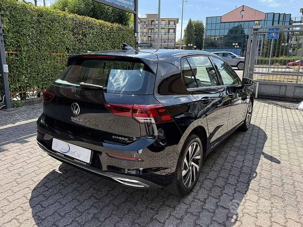 Volkswagen Golf 2022 photo 5