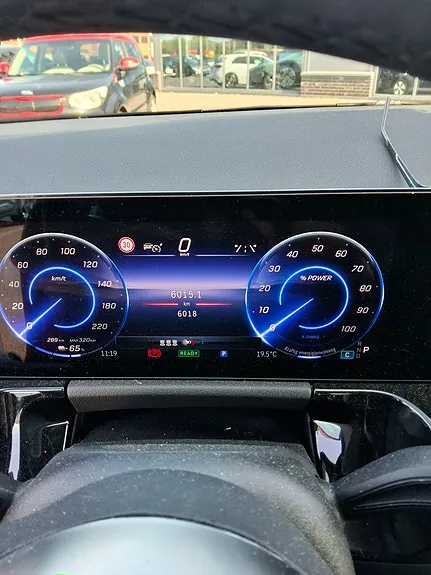 Mercedes-Benz Eqa300 2026 photo 5