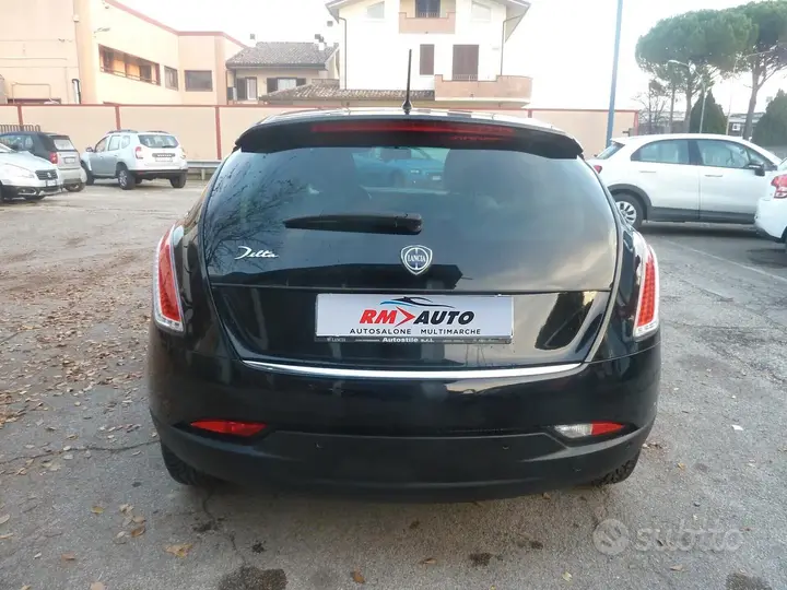 Lancia Delta 2013 photo 5