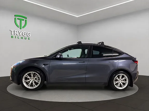 Tesla Model Y 2022 photo 2