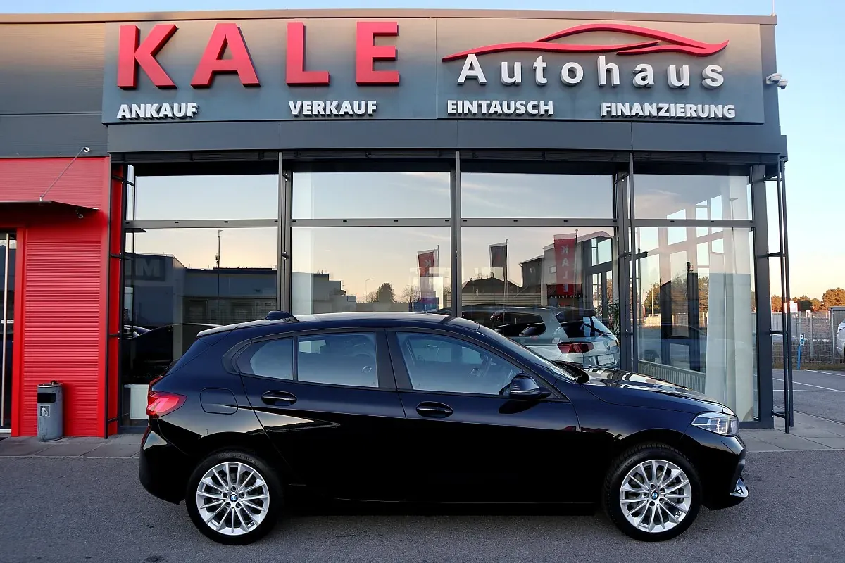 BMW 1 Series 2022 photo 3