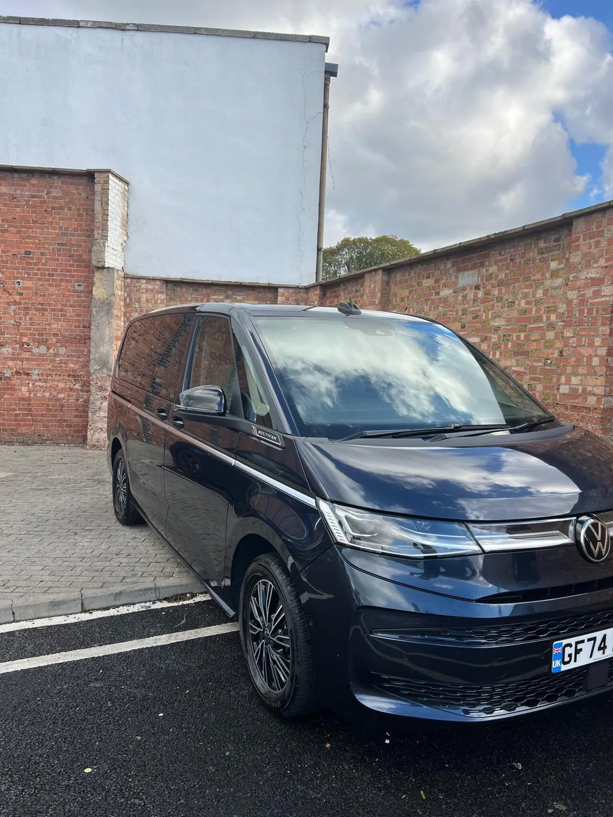 Volkswagen Multivan 2024 photo 2