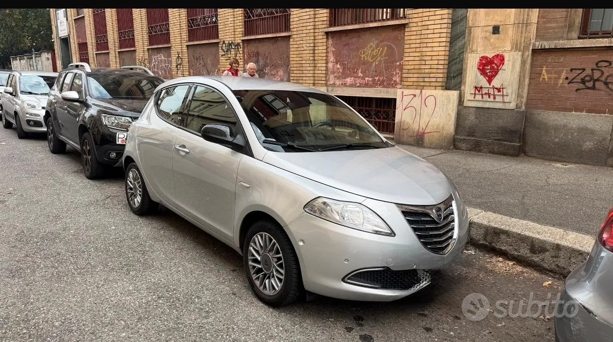 Lancia Ypsilon
