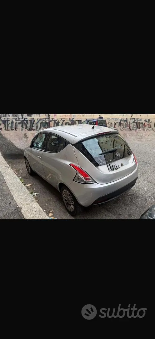 Lancia Ypsilon 2012 photo 3