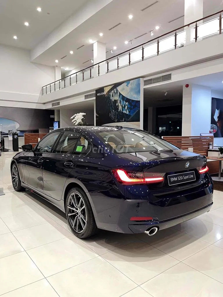 BMW 320I 2026 photo 4