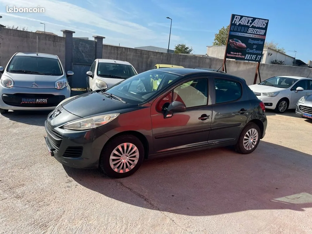 Peugeot 207 2011 photo 4