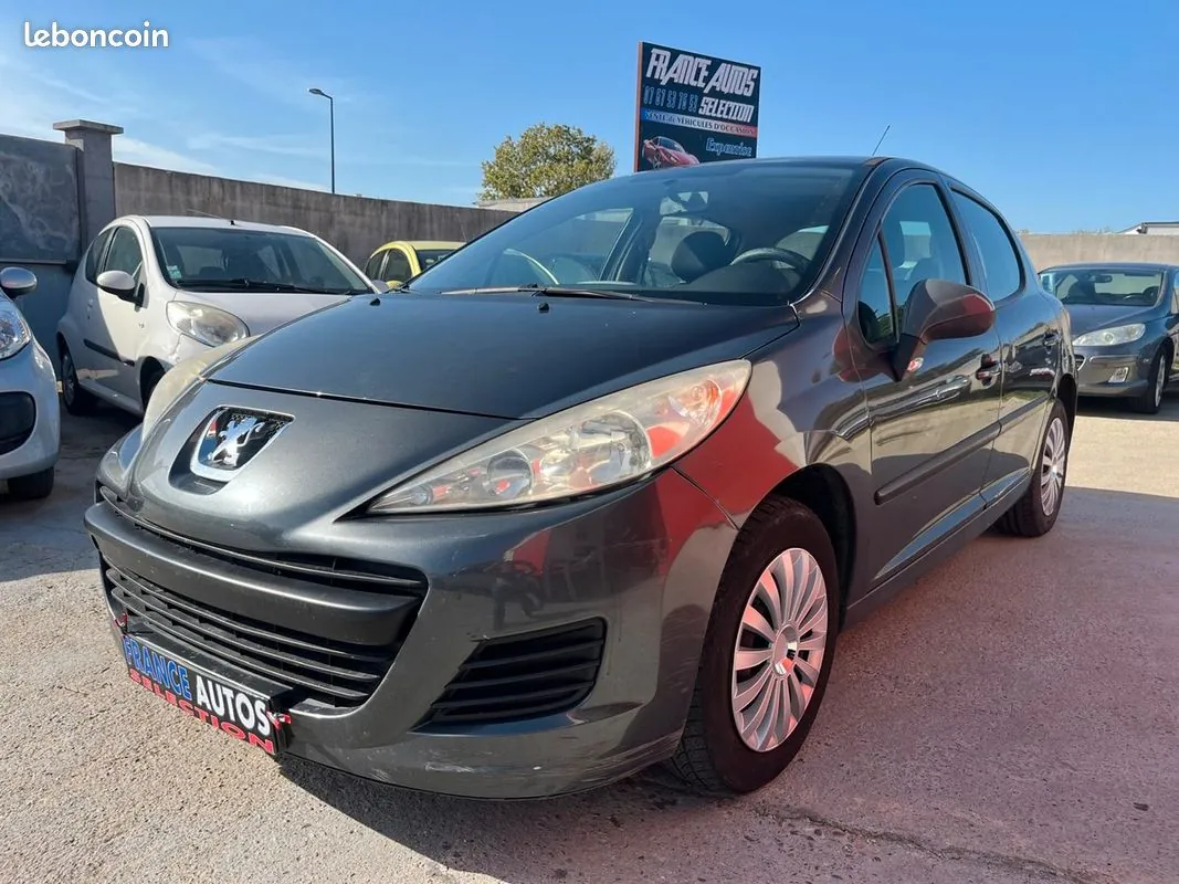 Peugeot 207 2011 photo 2