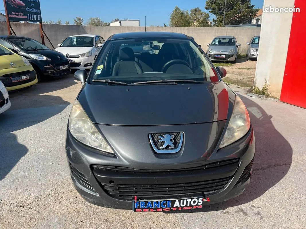Peugeot 207 2011 photo 3