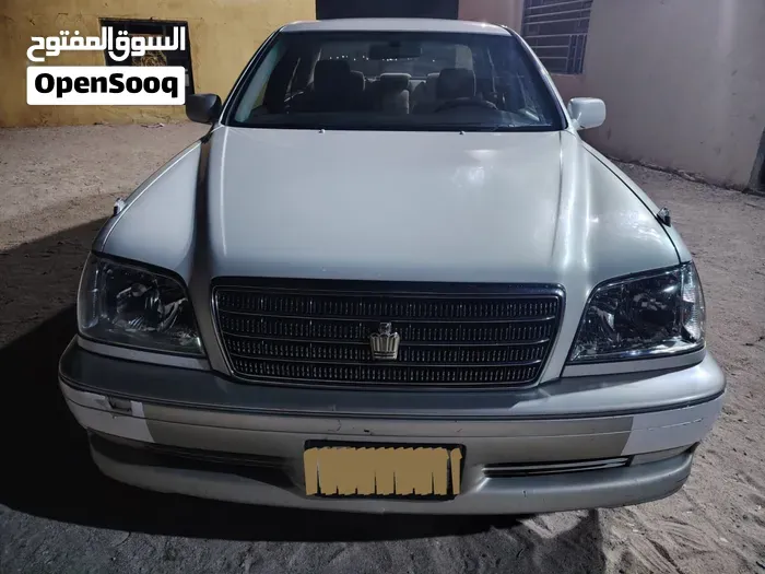 Toyota Crown 2002 photo 4
