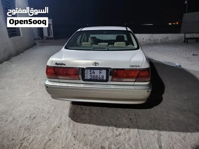 Toyota Crown 2002 photo 3