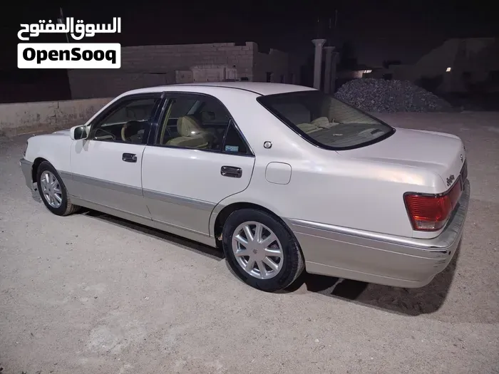 Toyota Crown 2002 photo 2