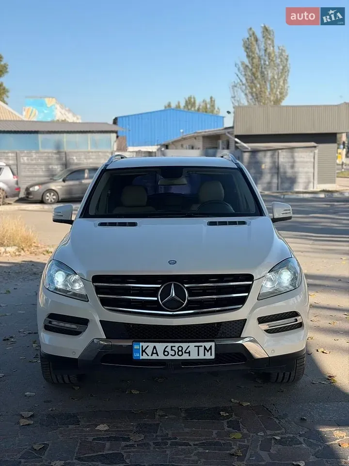 Mercedes-Benz M-Class 2012 photo 4