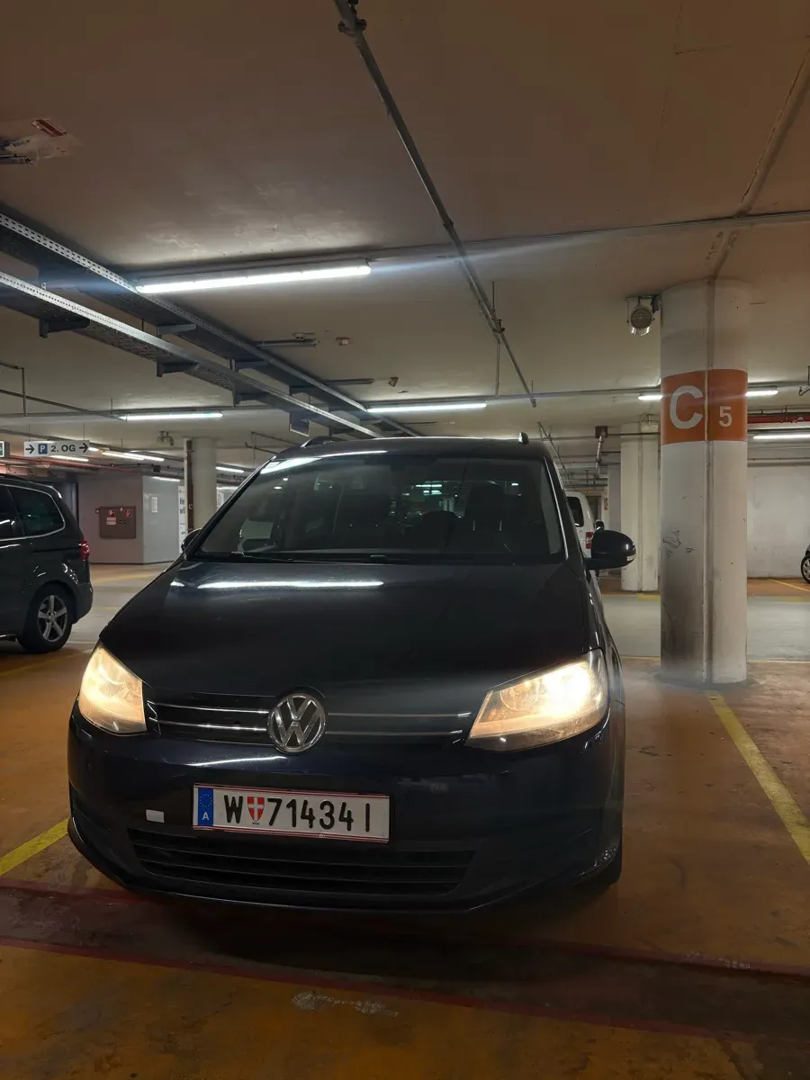 Volkswagen Sharan 2011 photo 3