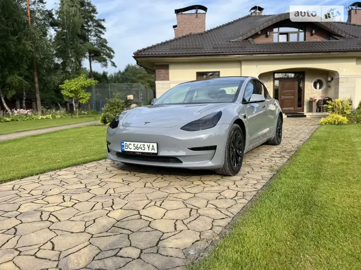 Tesla Model 3 2021 photo 3